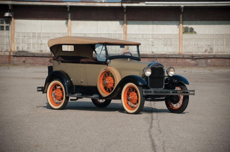 Ford Model A Phaeton 1928 года  (фото 1 из 3)